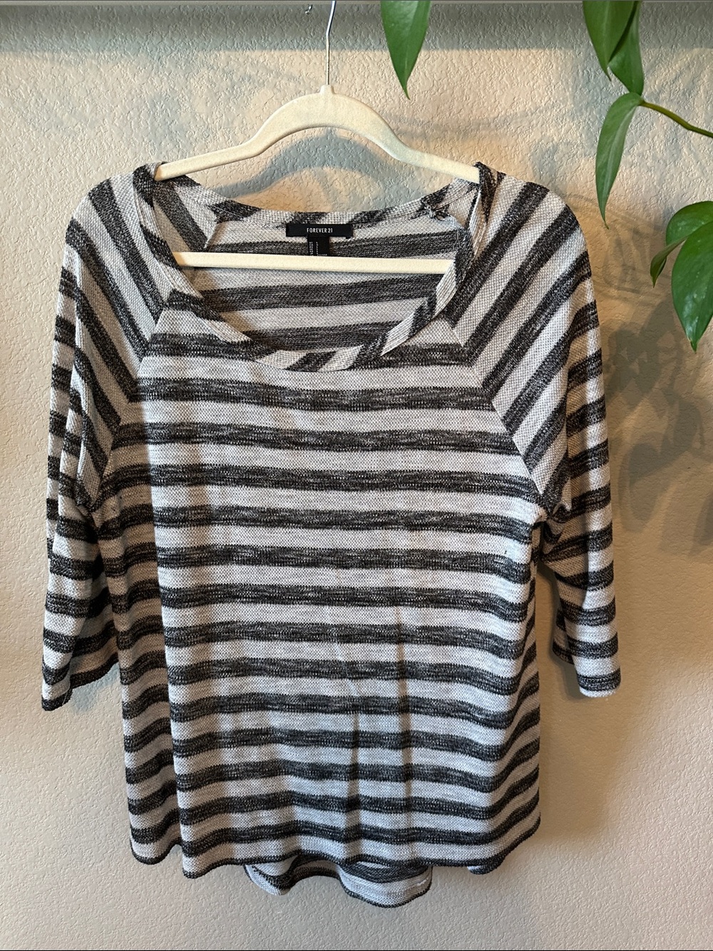 Forever 21 Black and White Striped 3/4 Sleeve Raglan Tee